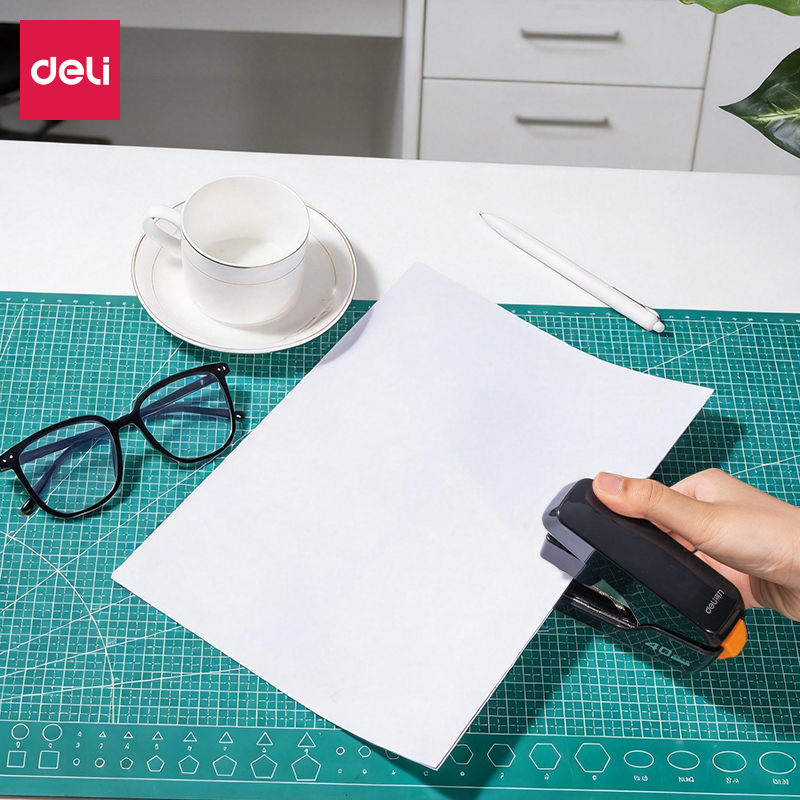 得力0370S省力訂書機(黑)(臺)